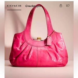 Coach pleaseted ergo purse like new